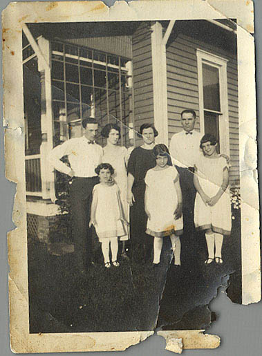 Two_of_the_Dragoman_brothers_with_families_in_USA