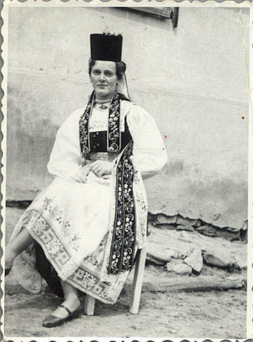 Uca_Dragan_in_Vurpar_1970_-_saxon_costume